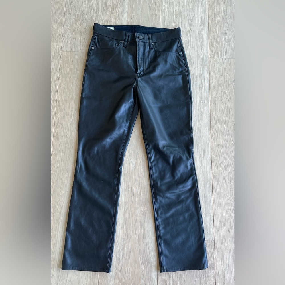 Like New. Gap faux leather pants. Vintage, Slim, High rise. Size 28/6R.